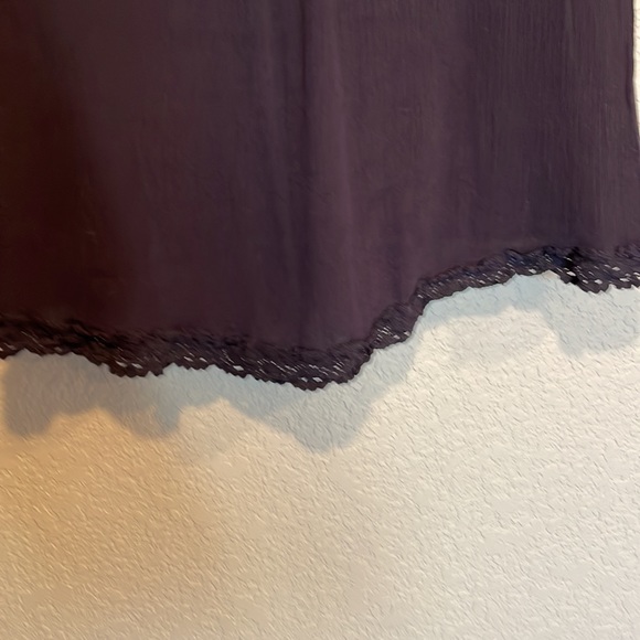 Crescent by Stitch Fix Navy sleeveless blouse with crocheted detail and buttons - Picture 6 of 6